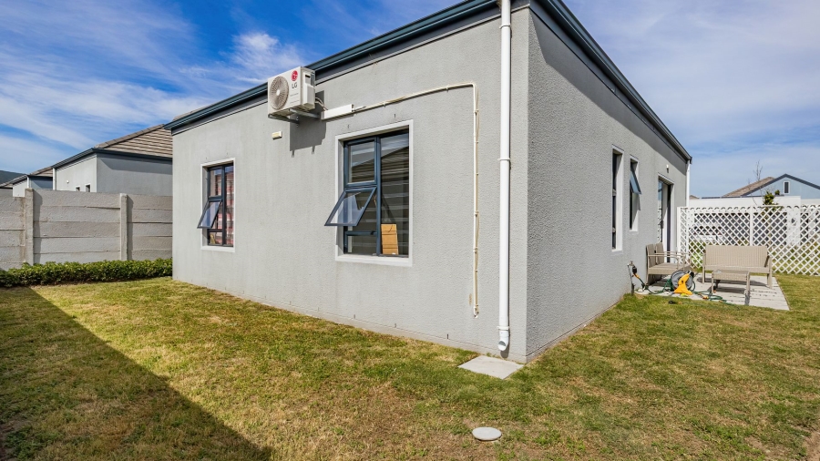 3 Bedroom Property for Sale in Burgundy Estate Western Cape